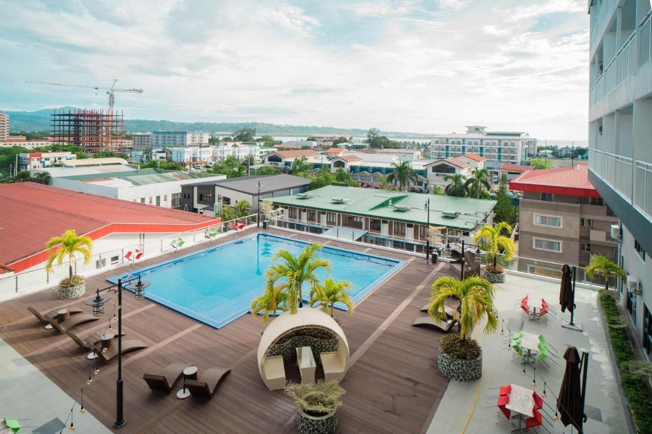 Subic Riviera Hotel And Residences 奥隆阿波 外观 照片